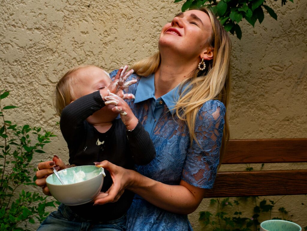 Ontbijtchaos en knoeien tijdens een familieshoot